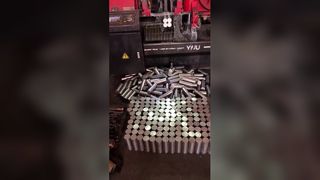 Automatización de mecanizado CNC de barras de aluminio de precisión